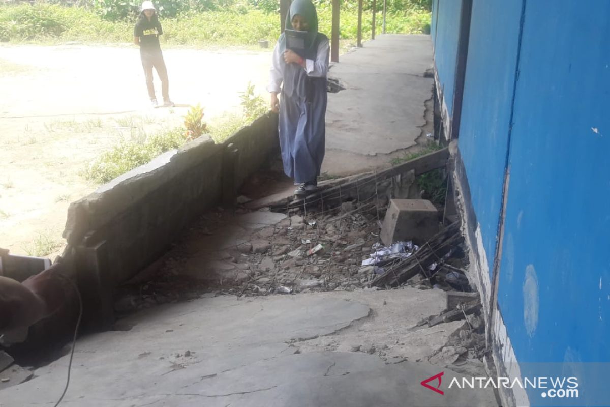 Bangunan SMA Bina Bangsa di Kubu Raya mengalami rusak berat