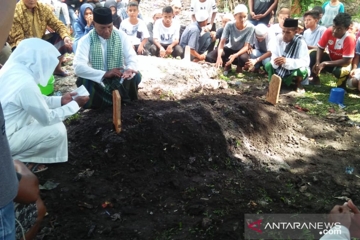 Pemain timnas u-16 berpulang, isak tangis kerabat iringi pemakaman