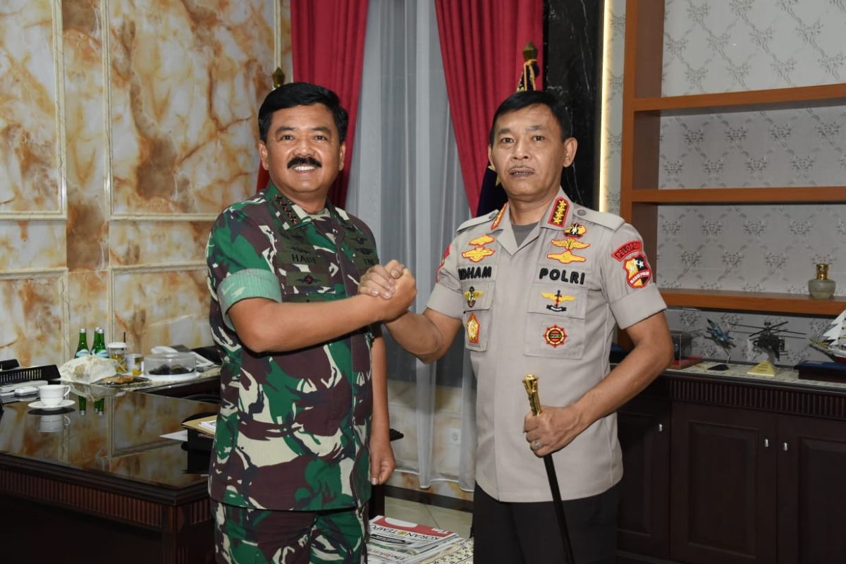 Panglima TNI Menerima Kunjungan Perdana Kapolri - ANTARA News