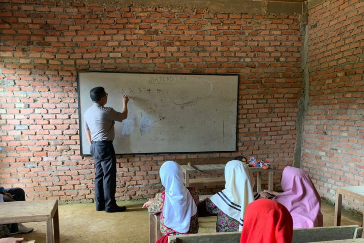 Kapolda Riau : Jangan sebut sekolah marjinal, tapi sekolah harapan