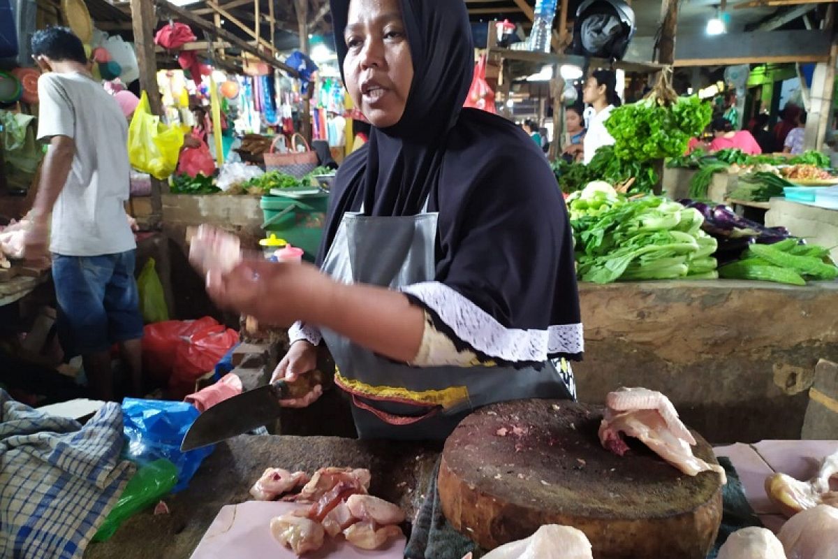 Harga ayam potong stabil