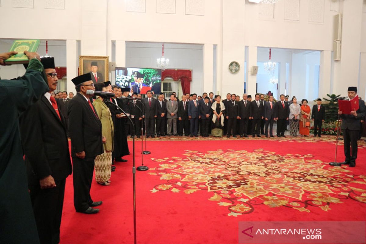 Presiden menetapkan sembilan anggota Komisi Kejaksaan Periode 2019-2023