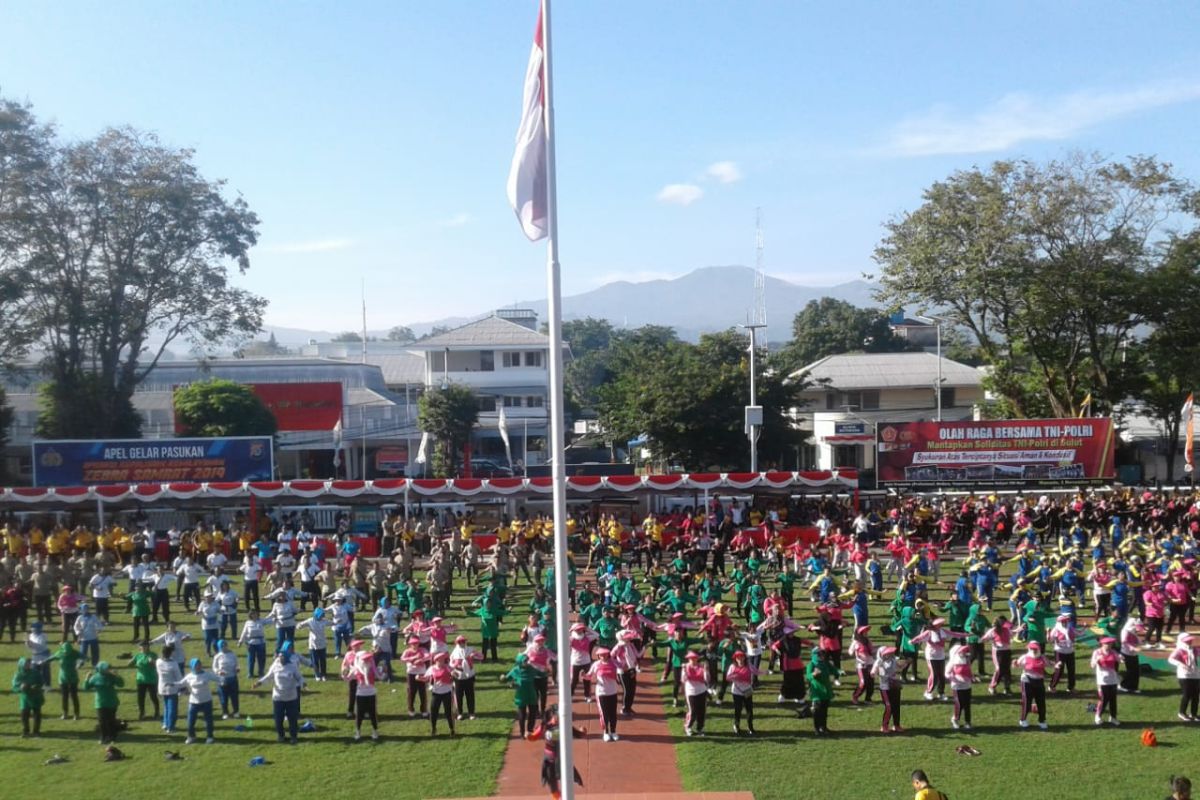 TNI-Polri Sulut gelar olahraga bersama