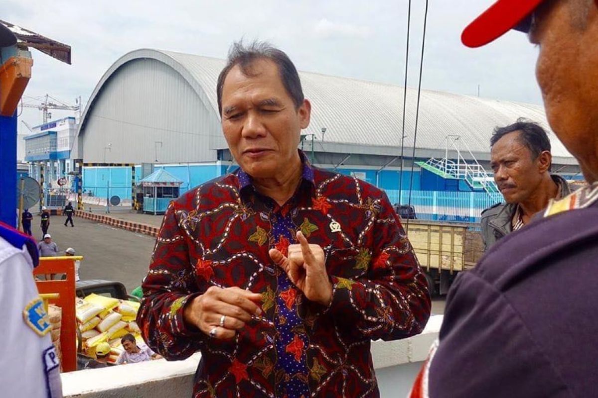 Presiden Jokowi diminta evaluasi tol laut