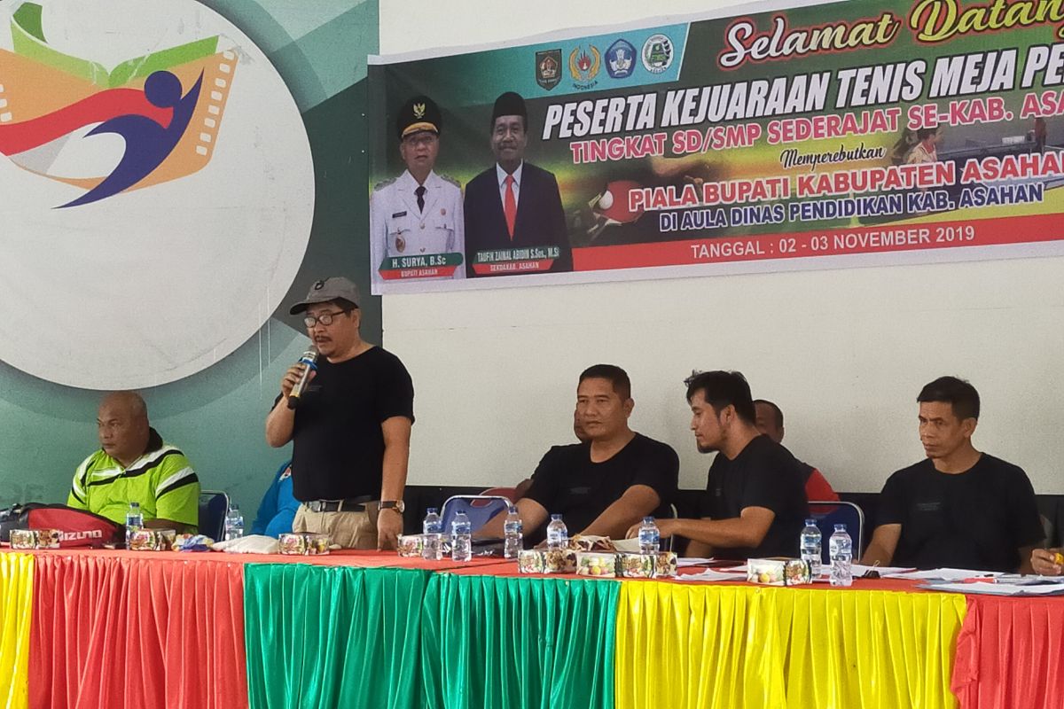 106 pelajar Asahan rebut piala bupati di kejuaraan tenis meja