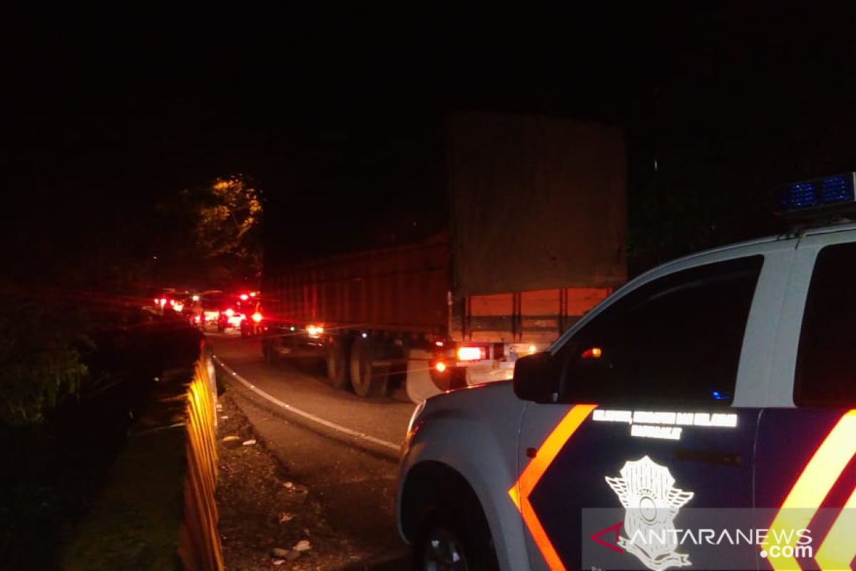 Ada truk rusak di Silaing, lalu lintas Padang-Bukittinggi tersendat