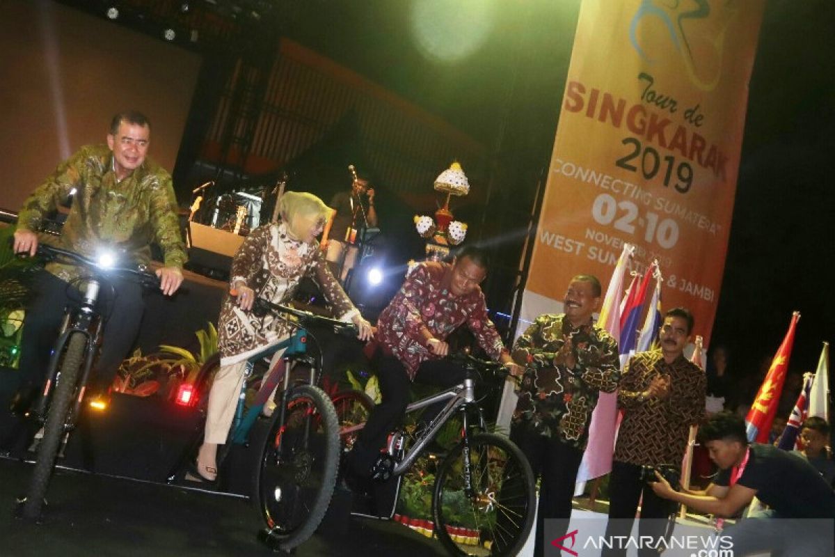 Pebalap dari 24 negara berlaga di Tour de Singkarak