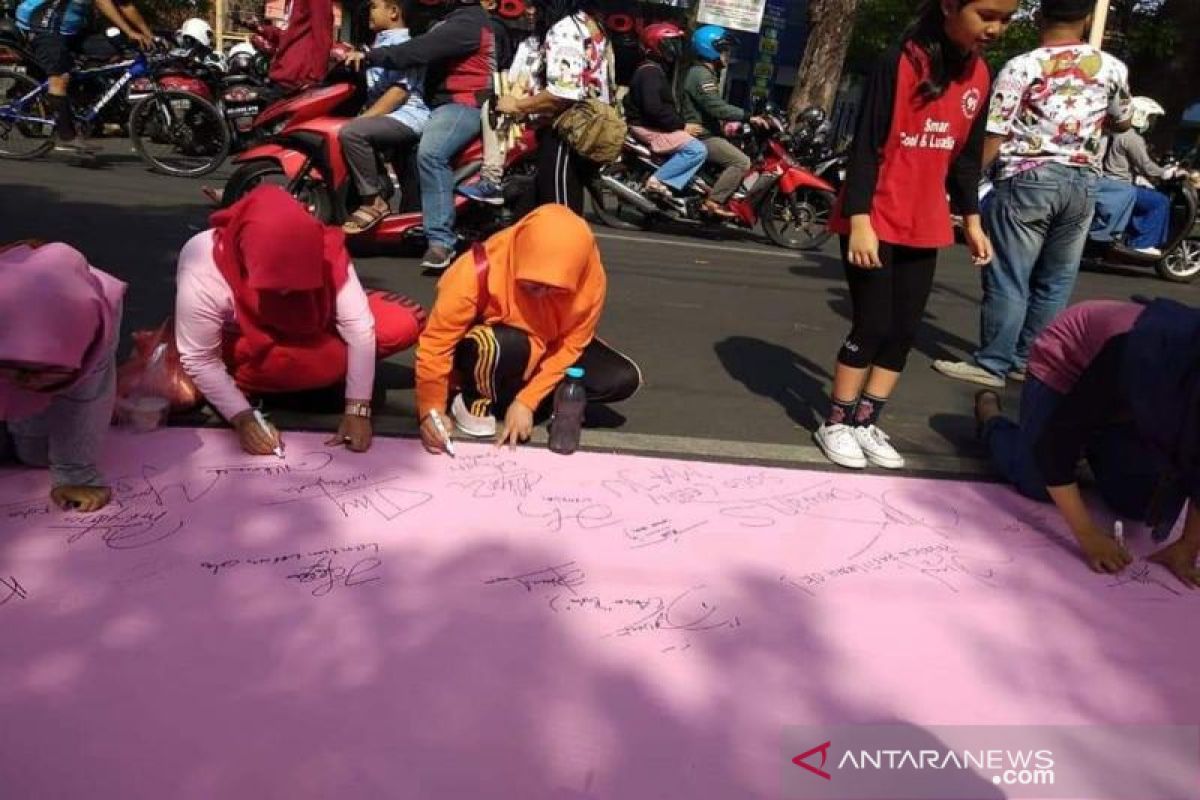 Ratusan warga Solo dukung putra sulung Presiden maju Pilkada