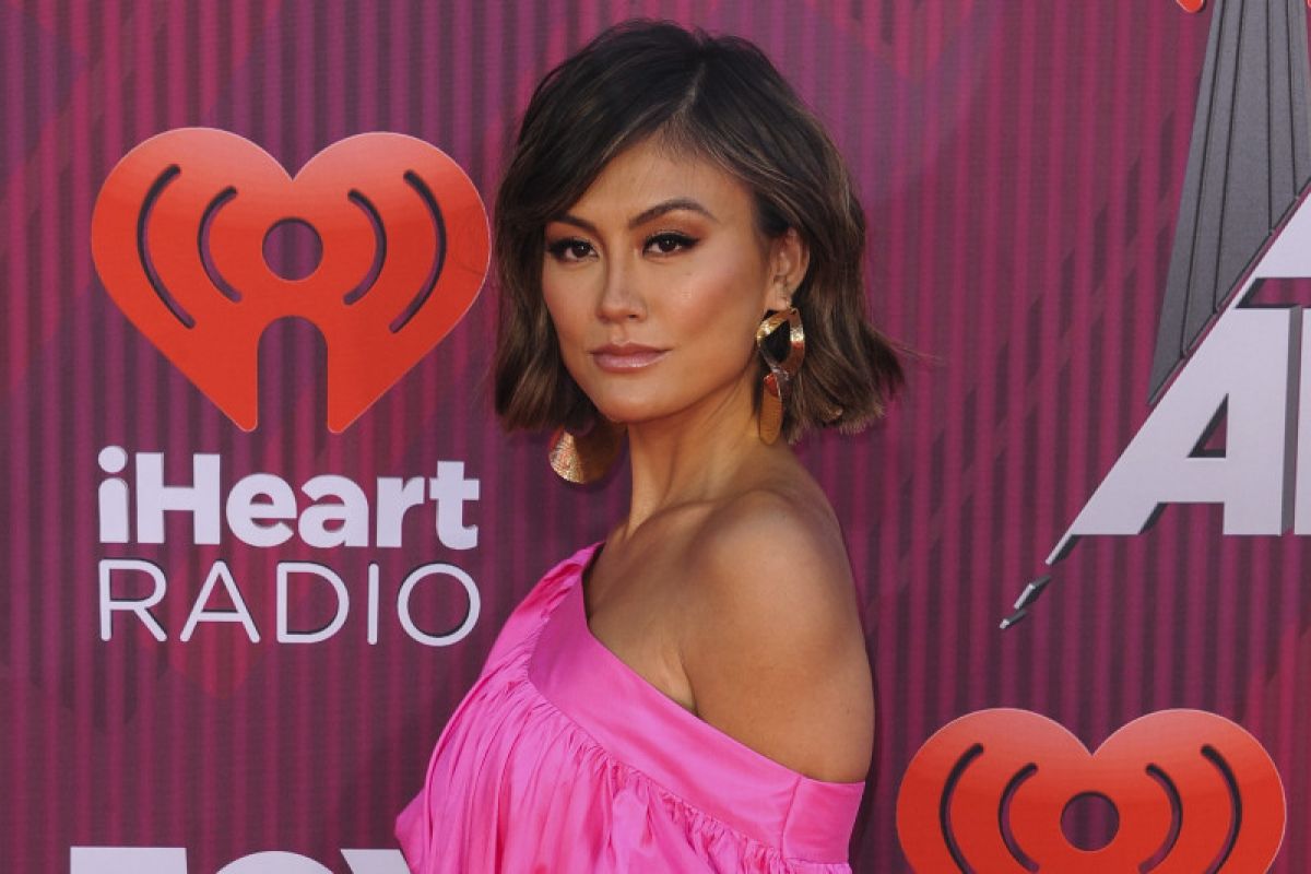 Agnez Mo beri dukungan untuk Melly Goeslaw soal "bullying"