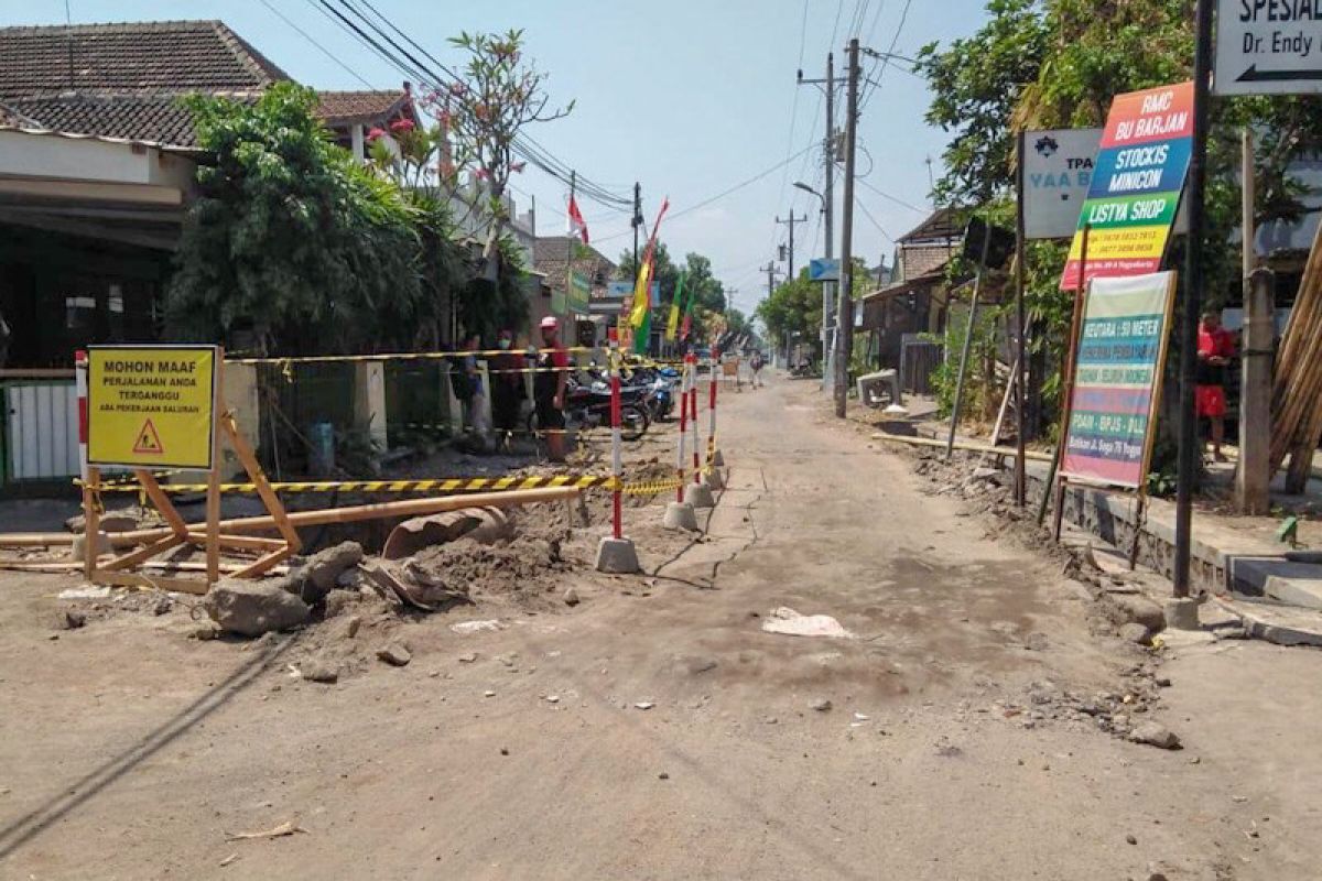 DPUPKP Yogyakarta normalisasi drainase Babaran dengan swakelola
