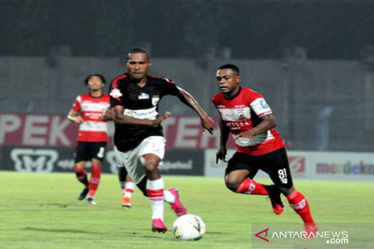 Liga 1, Persipura taklukkan Madura United 2-0