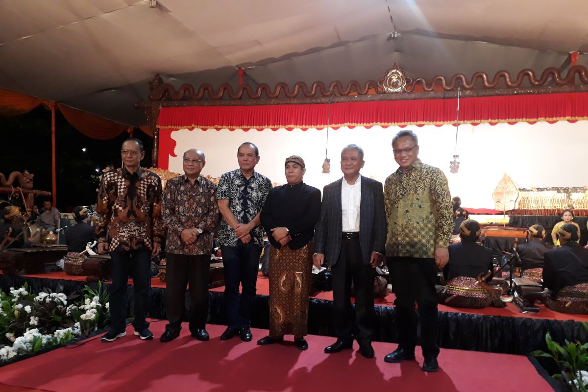 Universitas Pancasila menggelar Wayang Kulit Lakon Brojodento Labuh