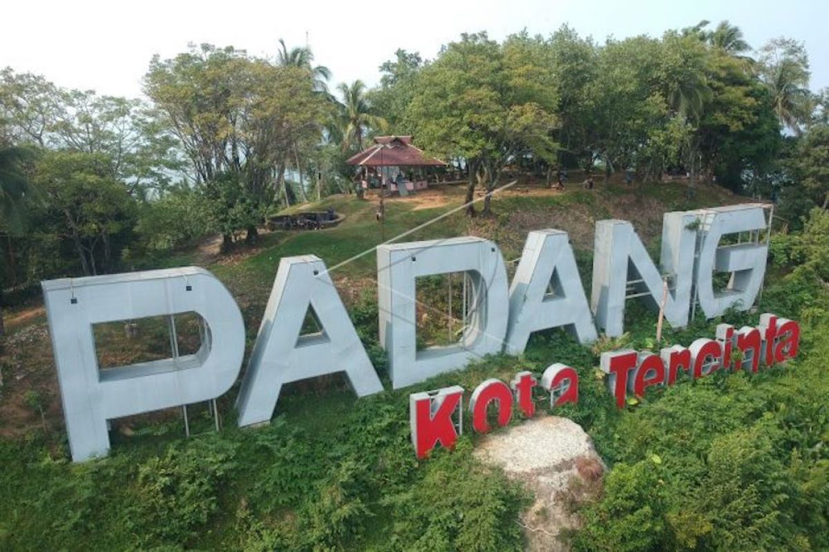 BPS catat wisatawan asing yang berkunjung ke Sumbar turun 25,90 persen