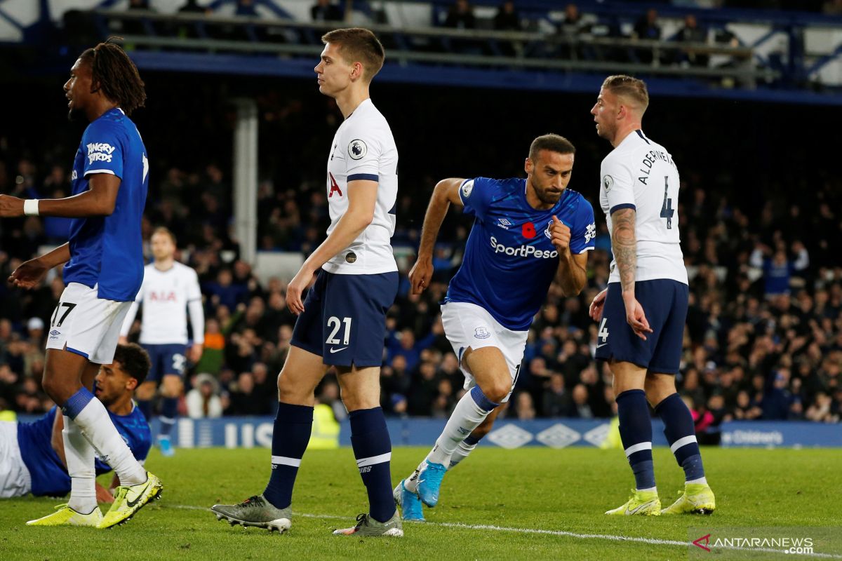 Andre Gomez patah kaki, Spurs vs Everton main imbang 1-1