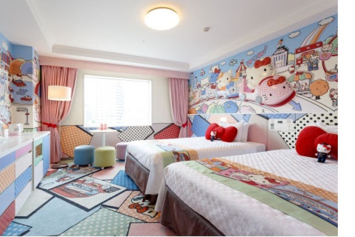 Peringati 5 tahun “Hello Kitty Room”, Keio Plaza Hotel Tama berikan hadiah khusus untuk tamu yang menginap di kamar karakter Sanrio, video promosi spesial diluncurkan