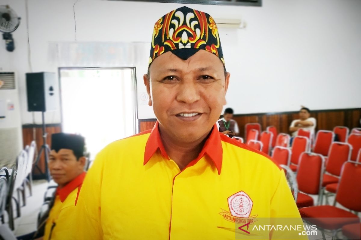 Pemkab Kotim tidak tegas soal kewajiban penggunaan pakaian khas daerah