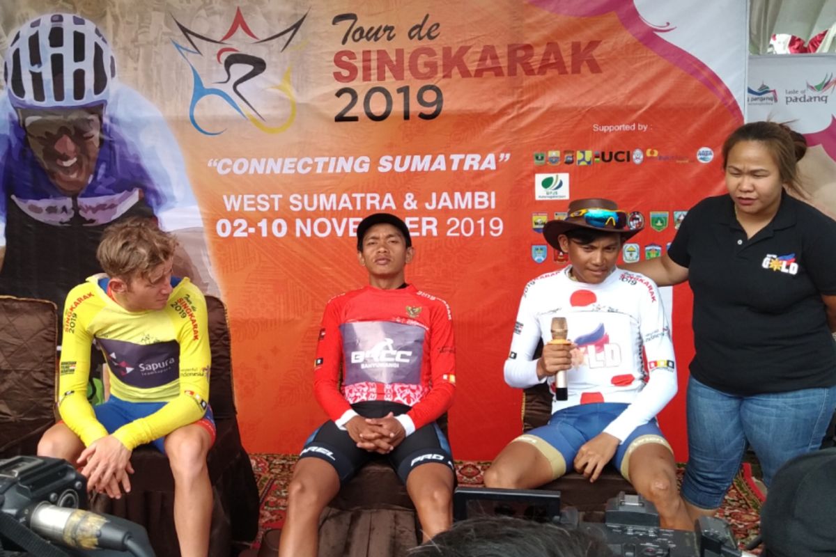 Bambang Suryadi sabet  Best Indonesian Rider Tour de Singkarak