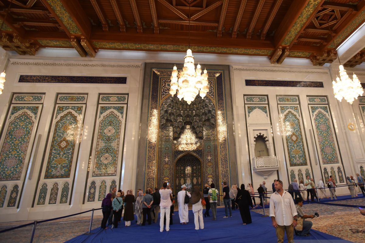 Wakil menhan Arab Saudi temui Sultan Oman di Muskat