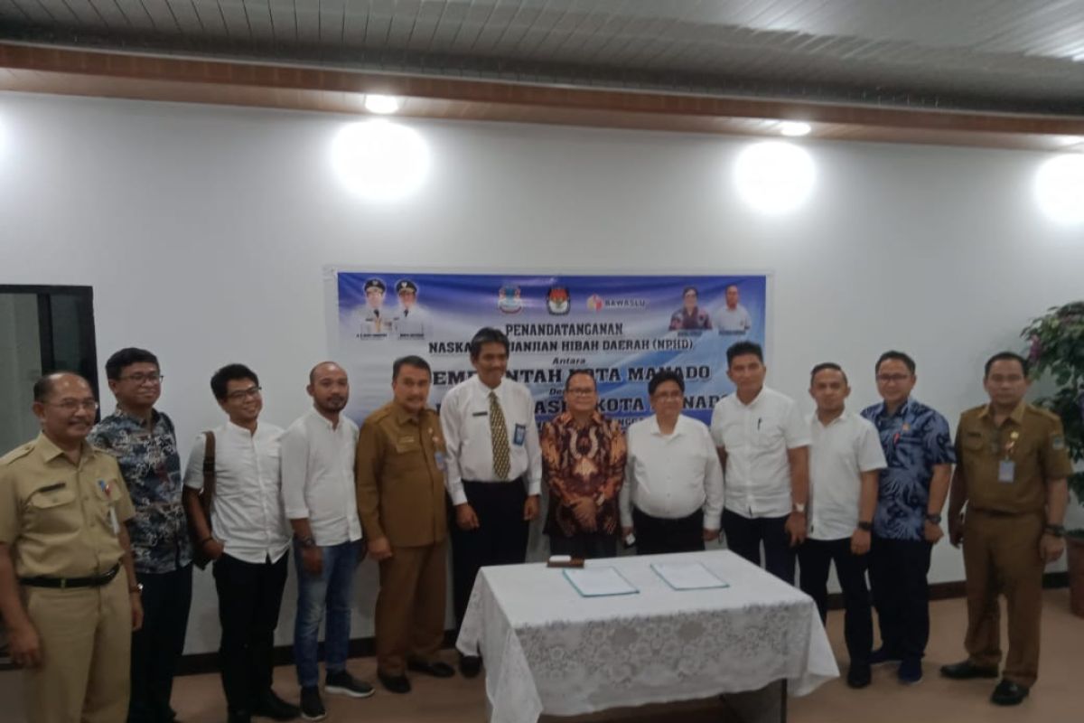 Pemkot-KPU-Bawaslu Manado resmi tandatangani NPHD Pilkada 2020