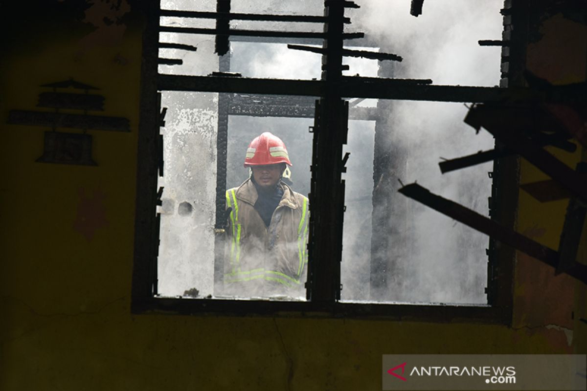 Waduh, tiga keluarga kehilangan tempat tinggal akibat kebakaran di Pekanbaru