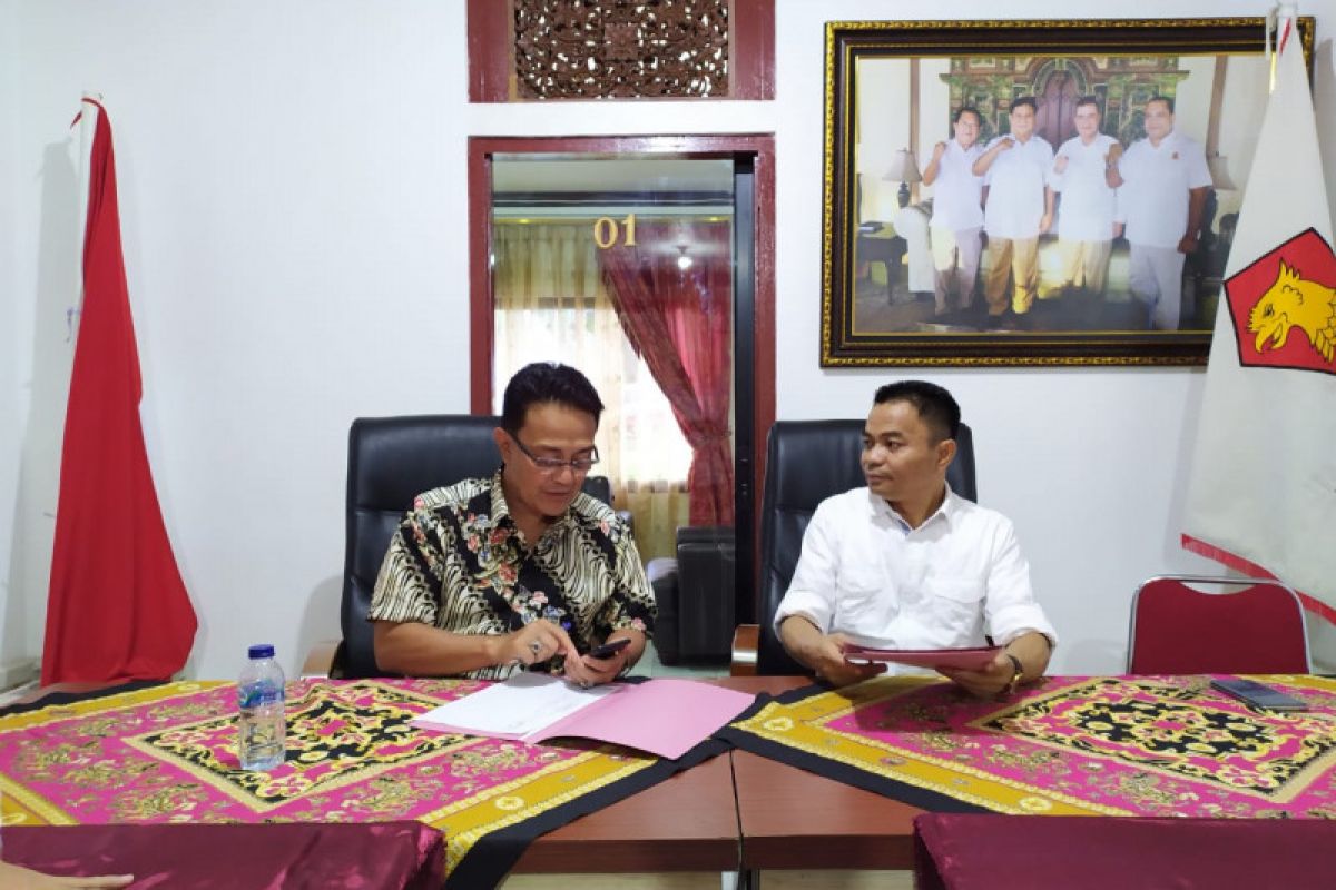 Bupati Agam Indra Catri daftarkan diri maju Pilgub Sumbar ke Gerindra