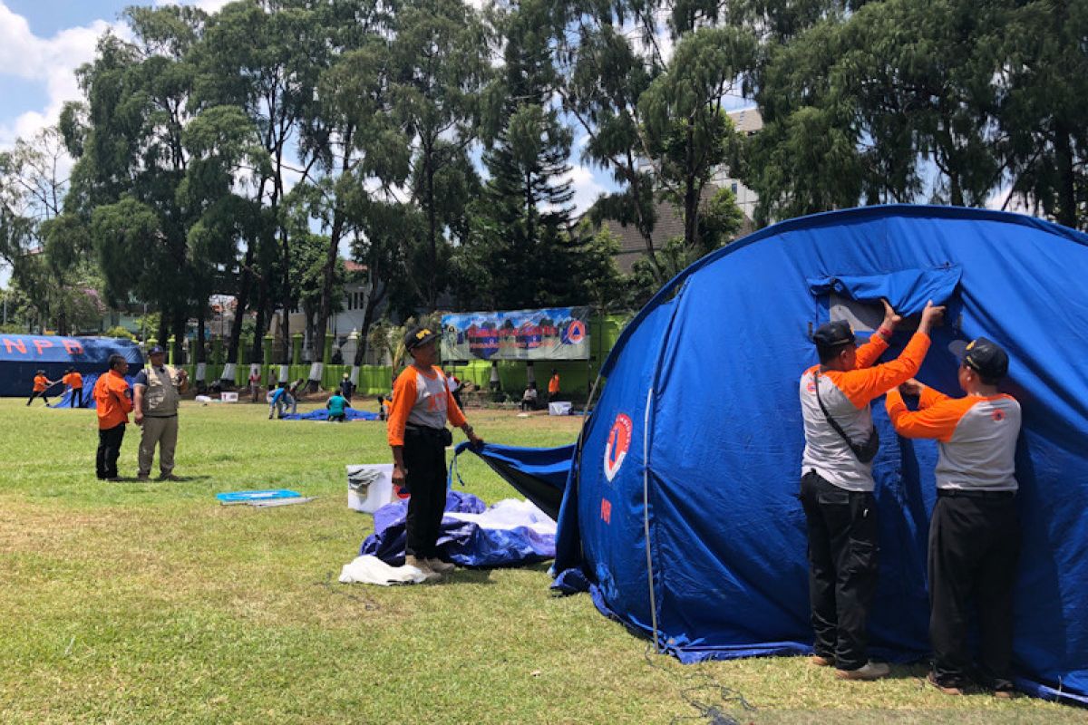 KTB Yogyakarta adu kecepatan dan ketangkasan dirikan tenda