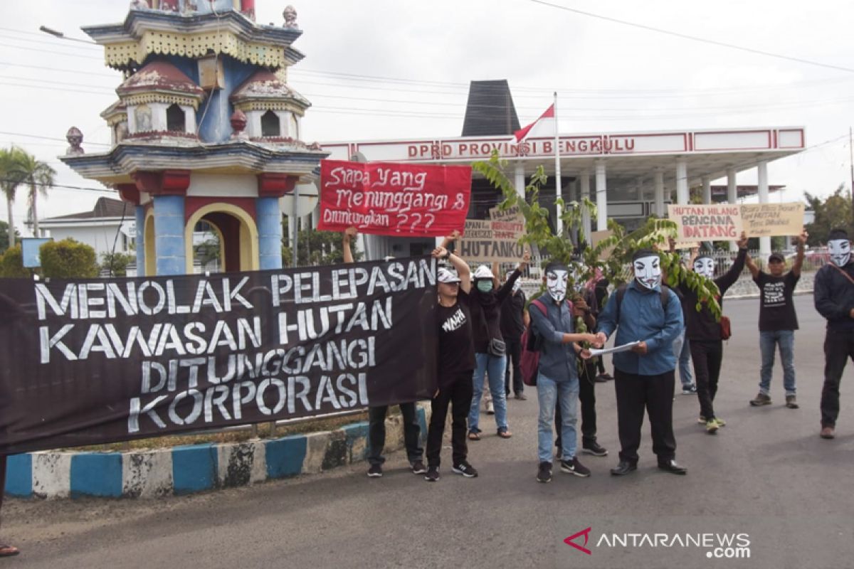 Aktivis: hutan Bengkulu bukan untuk alat politik