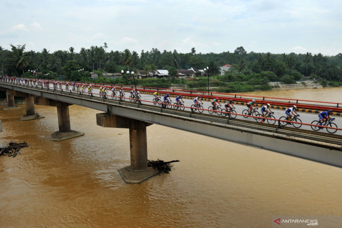 Tour de Singkarak, jalan Solok Selatan tutup lima jam