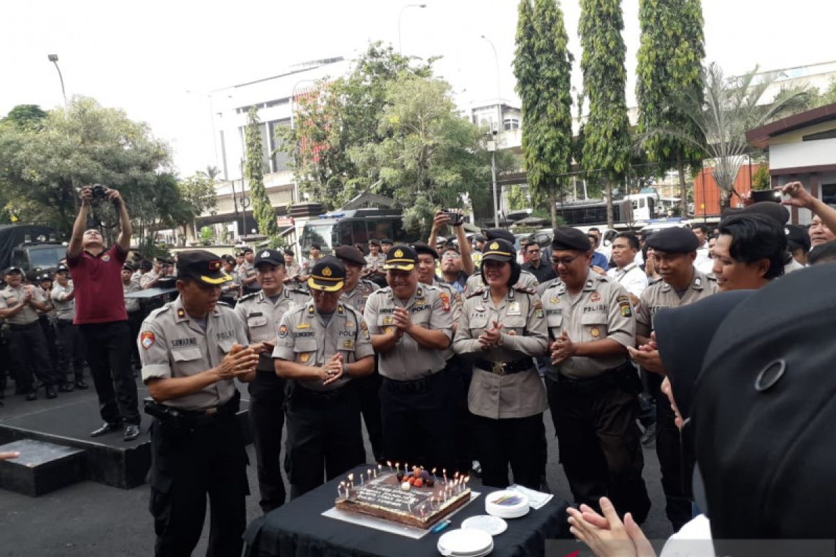 Polres Jakut rayakan ulang tahun 44 anggota