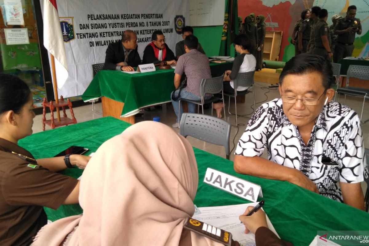 Sidang yustisi, pemilik usaha curhat perizinan hingga denda besar