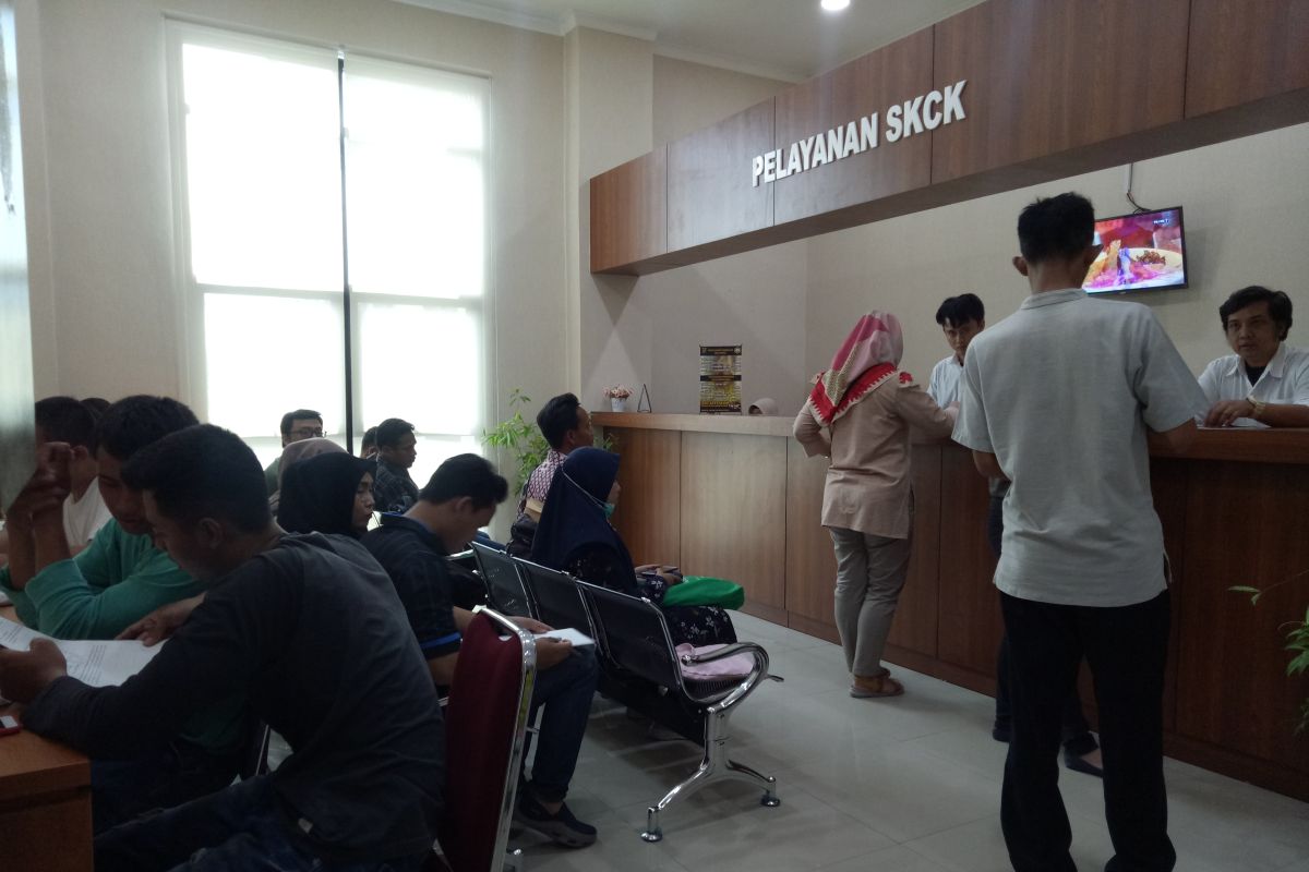 Jelang pendaftaran CPNS, Polres dipenuhi warga urus SKCK