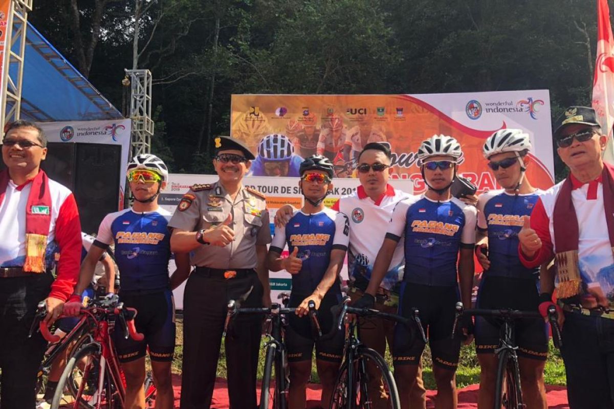 West Sumatra local team shows off in TdS 2019, they get the national second position