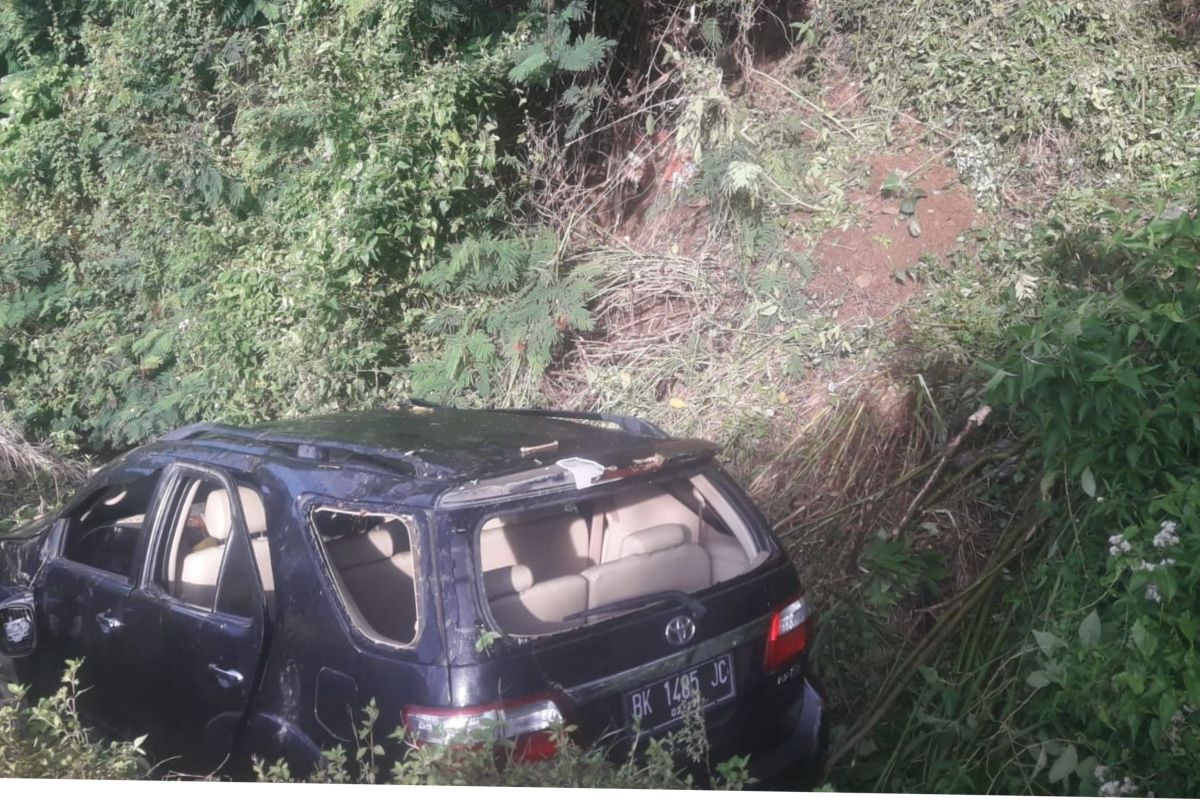 Korban Fortuner masuk jurang di Tapsel ternyata Ketua PKB Paluta (Video)