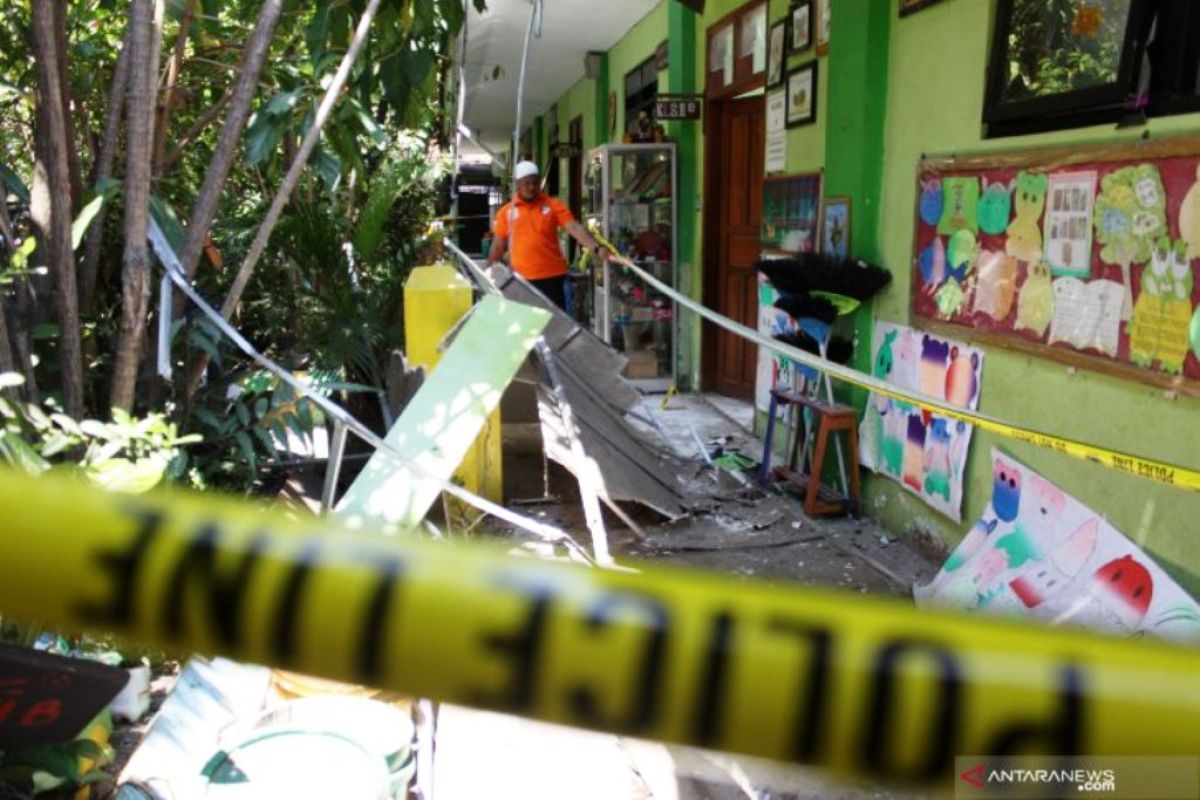 Polisi tetapkan dua kontraktor tersangka kasus atap sekolah ambruk