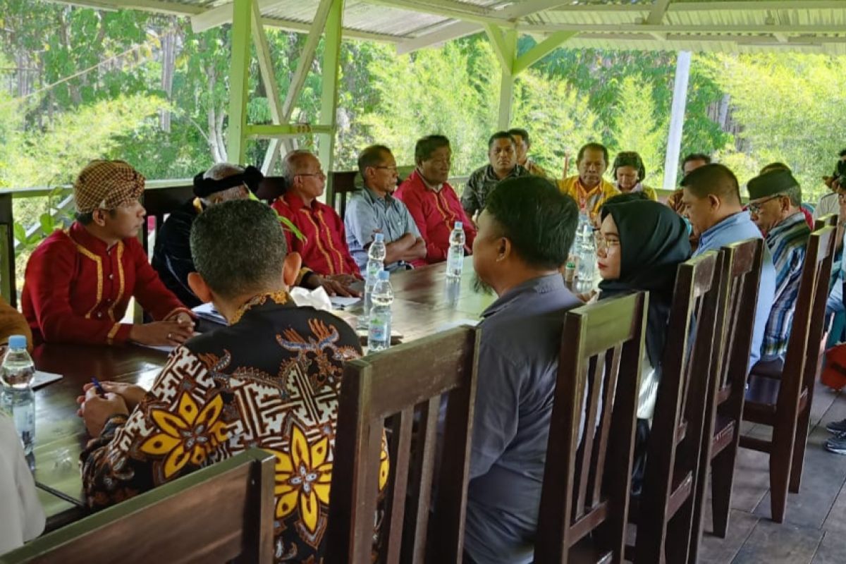 Perusahaan di Halut akomodir tuntutan masyarakat adat prioritaskan penduduk lokal
