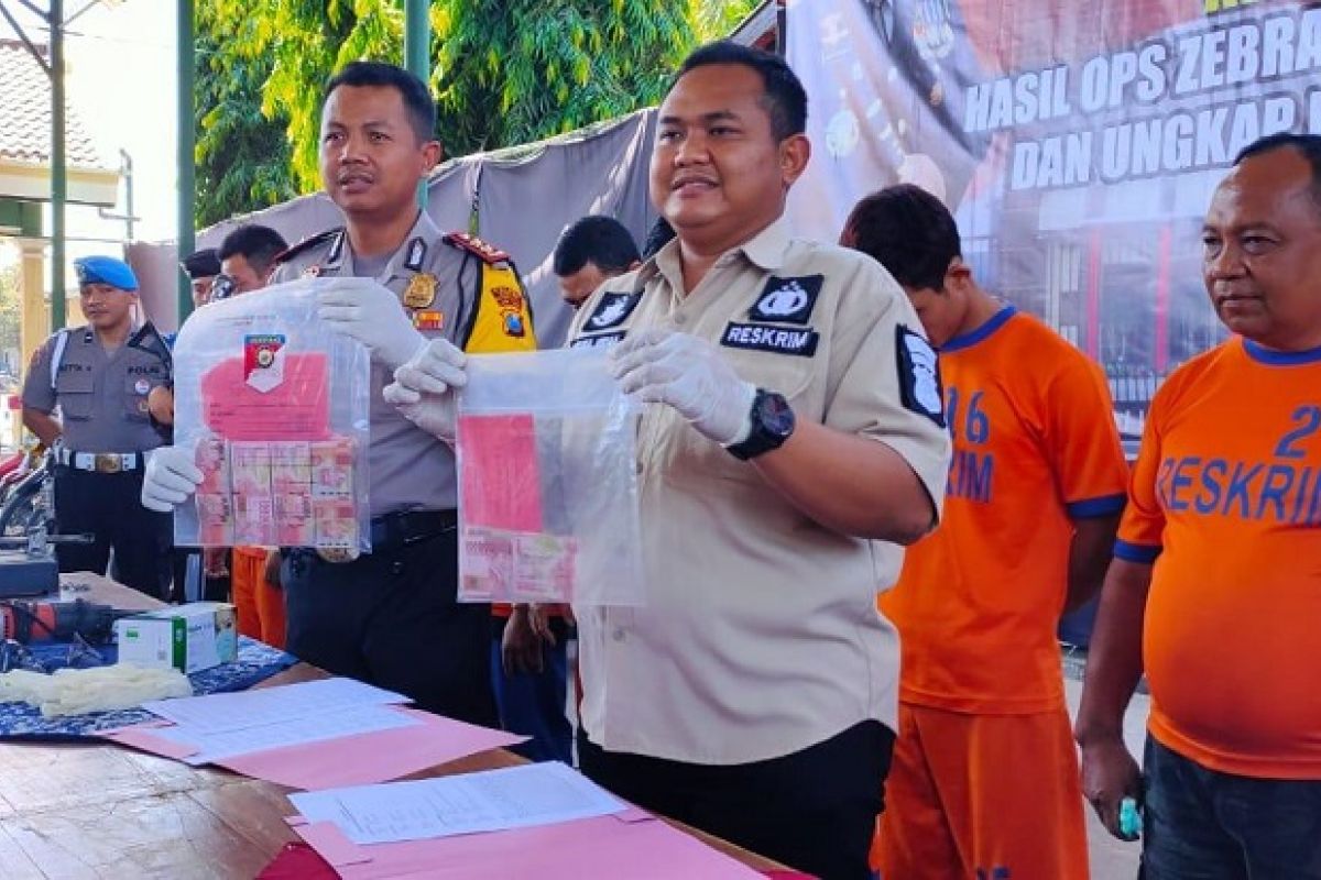 Polisi amankan 10 pelaku judi Pilkades