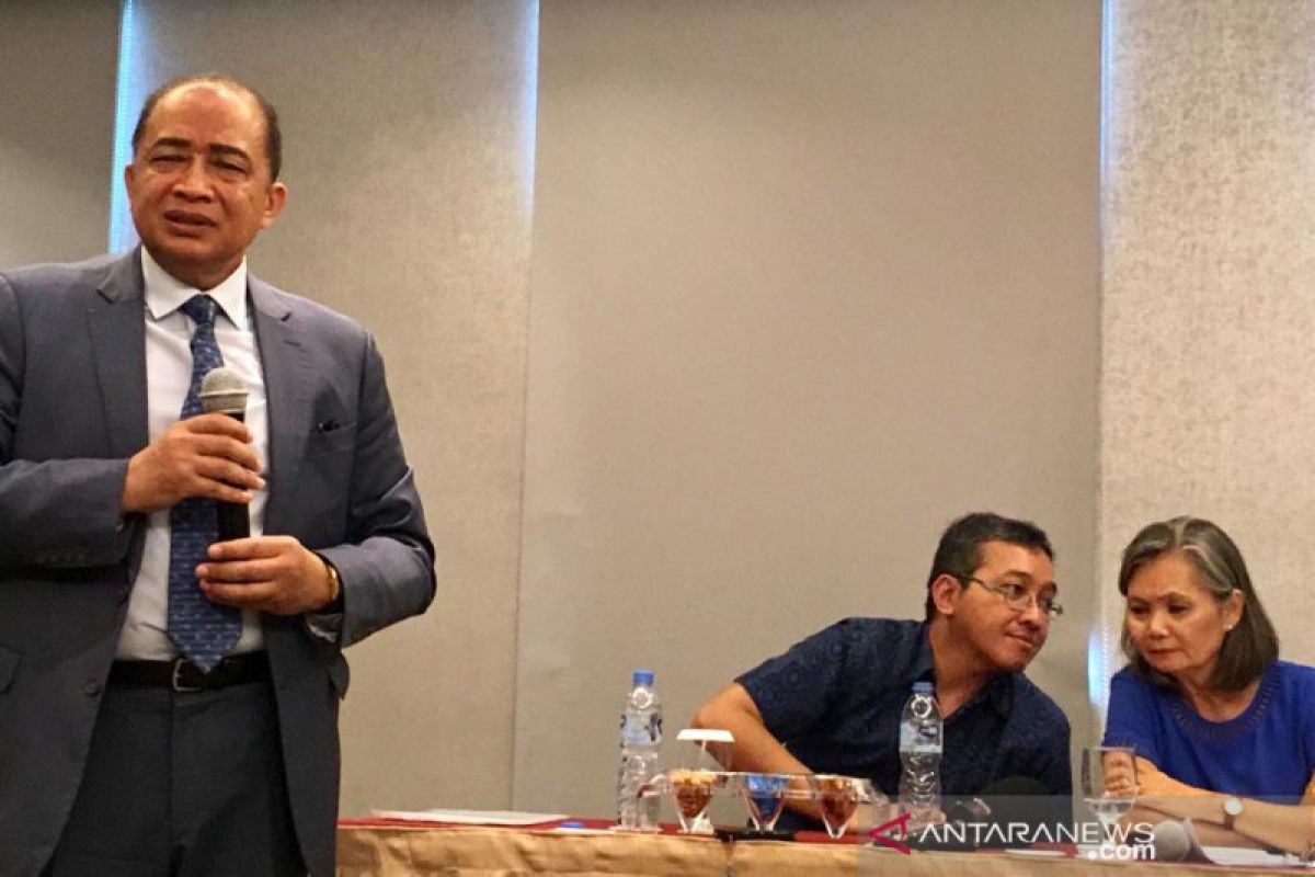 Cambodia ambassador interrupts Mu Sochua's press conference