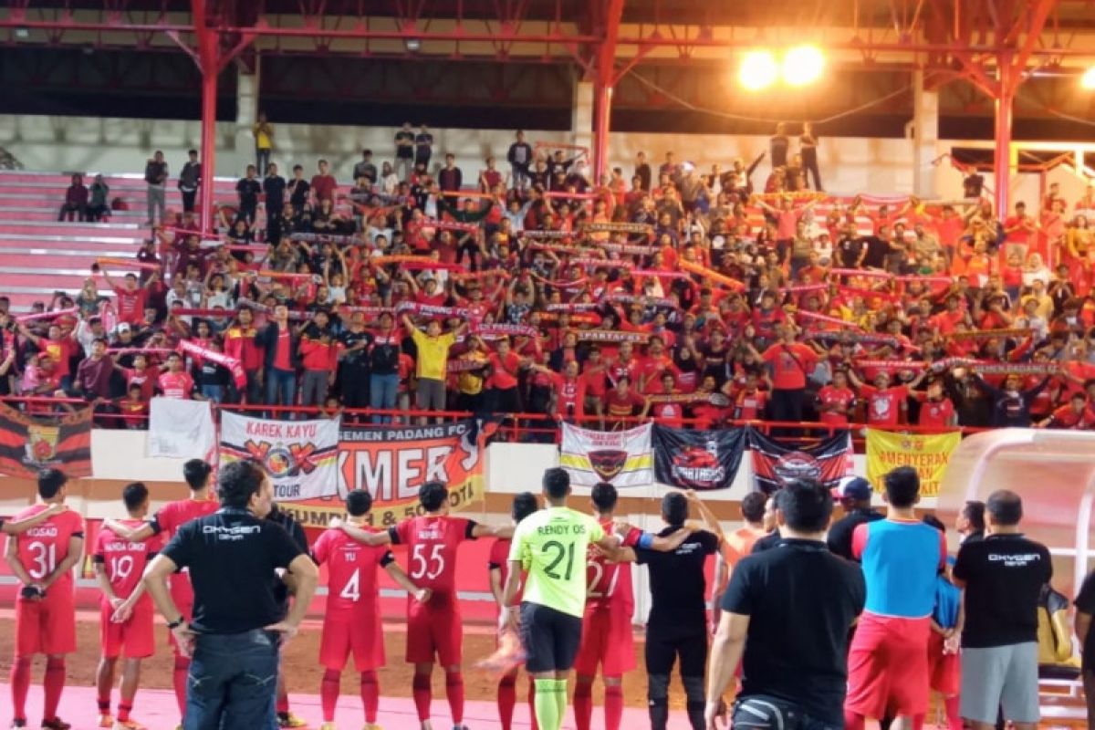 Hindari sanksi PSSI, Semen Padang ajak suporter jaga ketertiban