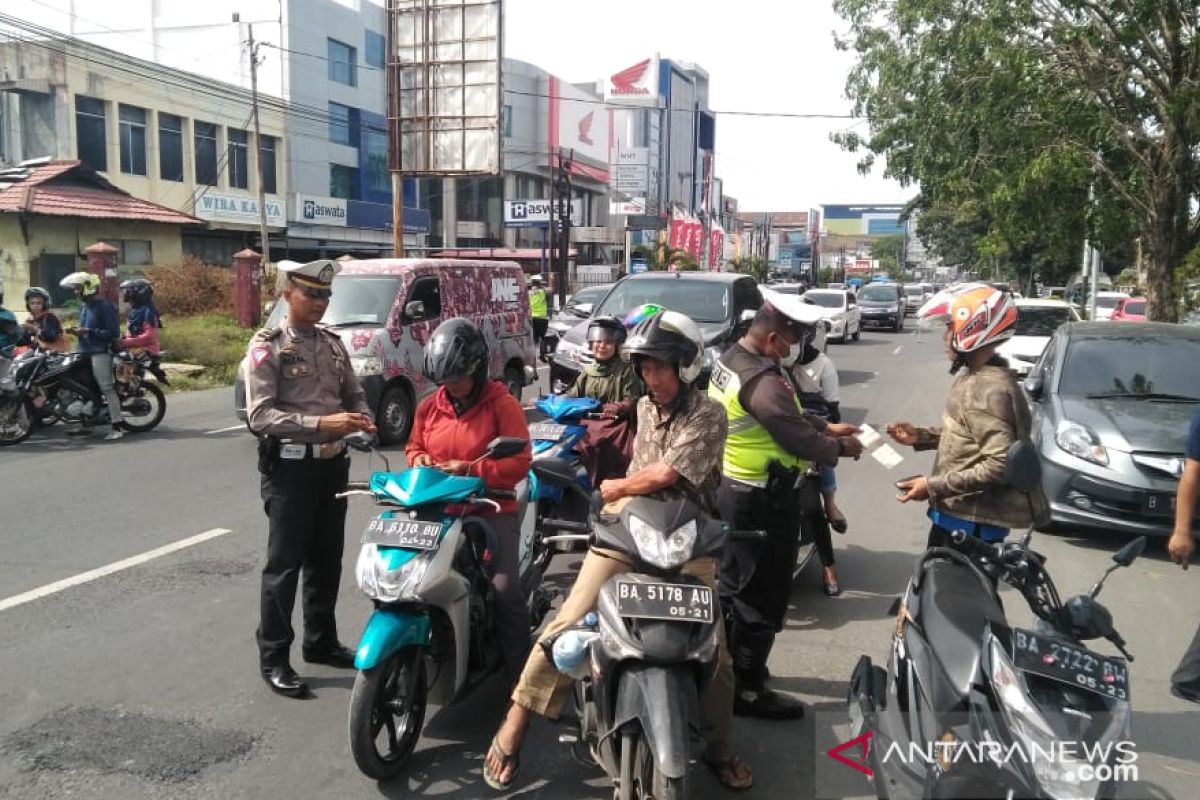 Kesadaran pengendara ikuti aturan masih kurang, Polresta Padang keluarkan 4.082 tilang