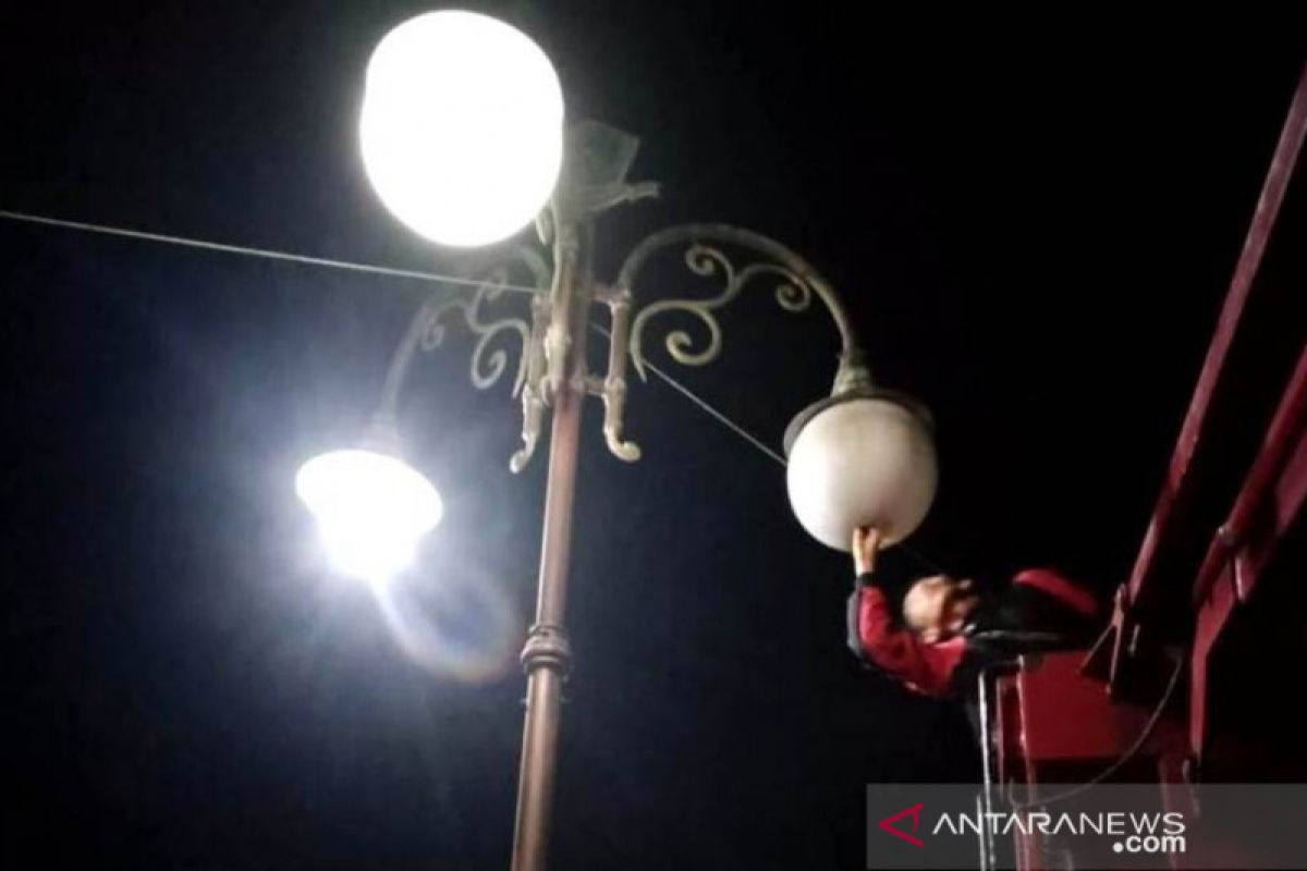 Mayoritas lampu PJU tenaga surya di Rejang Lebong rusak