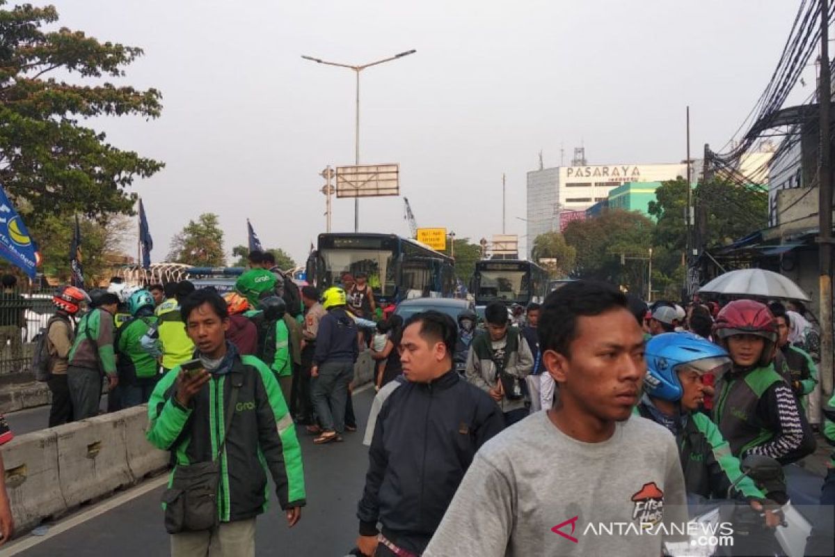 Kecelakaan libatkan Transjakarta tewaskan pemotor di Manggarai