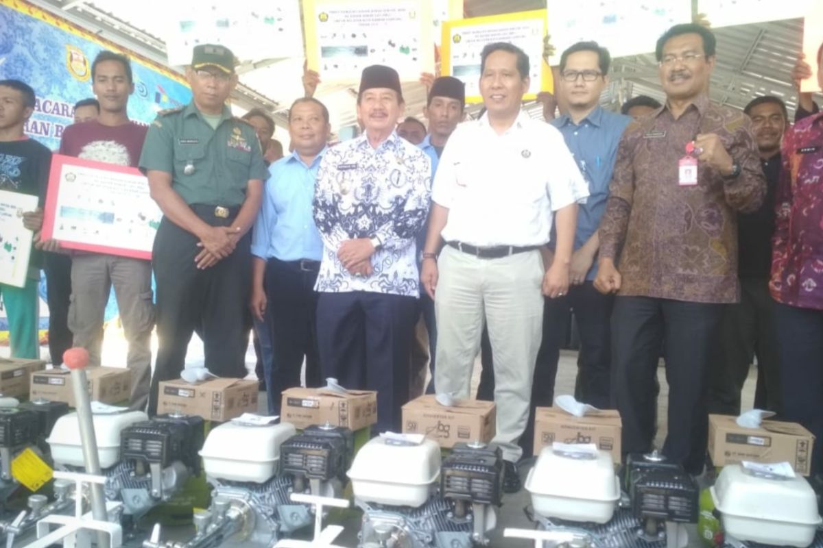 Kementerian ESDM berikan bantuan 345 tabung BBG dan mesin kapal untuk nelayan
