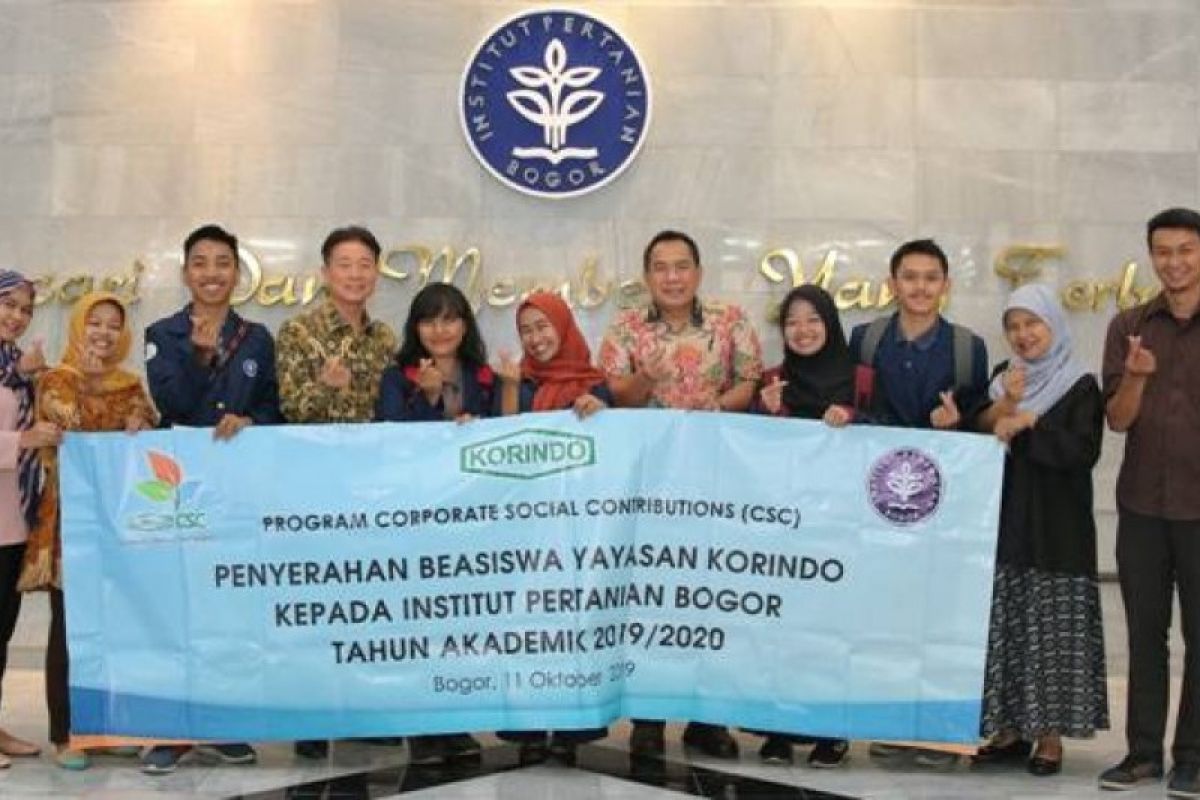 Korindo serahkan beasiswa senilai Rp 125 juta untuk mahasiswa berprestasi