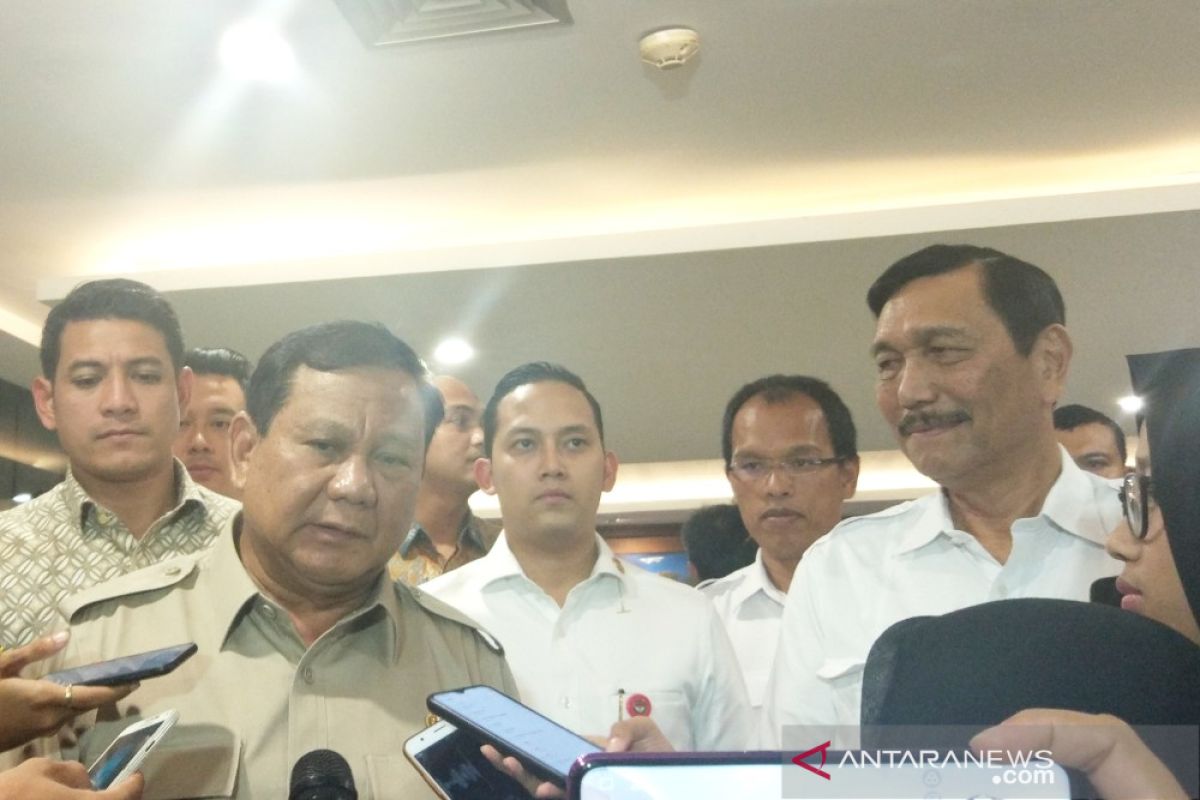 Menhan Prabowo temui Luhut minta masukan soal pertahanan