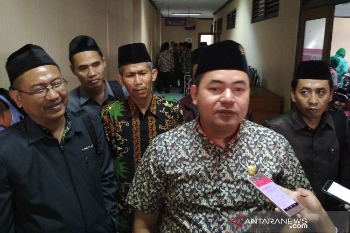 Dewan: Bantuan tunjangan guru minimal Rp100.000 tidak layak diberikan