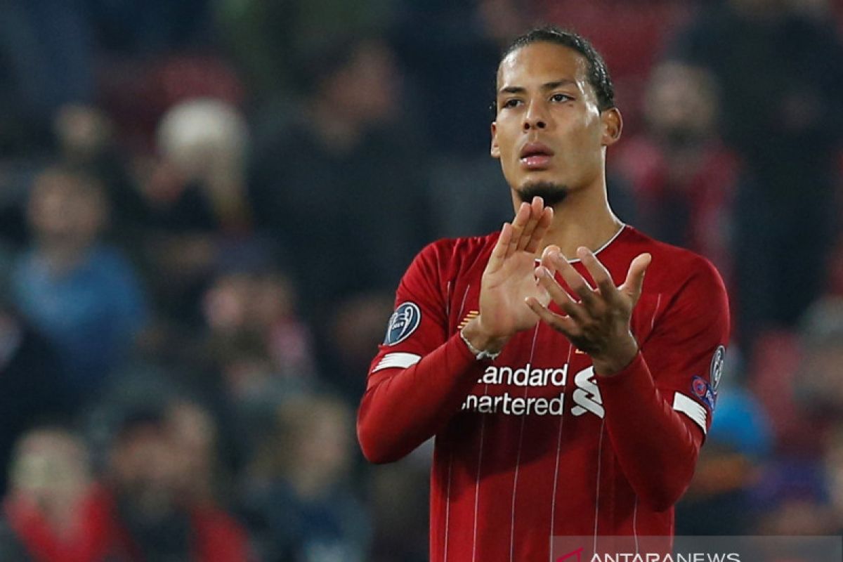 Klopp beberkan alasan Van Dijk absen latihan jelang laga kontra City