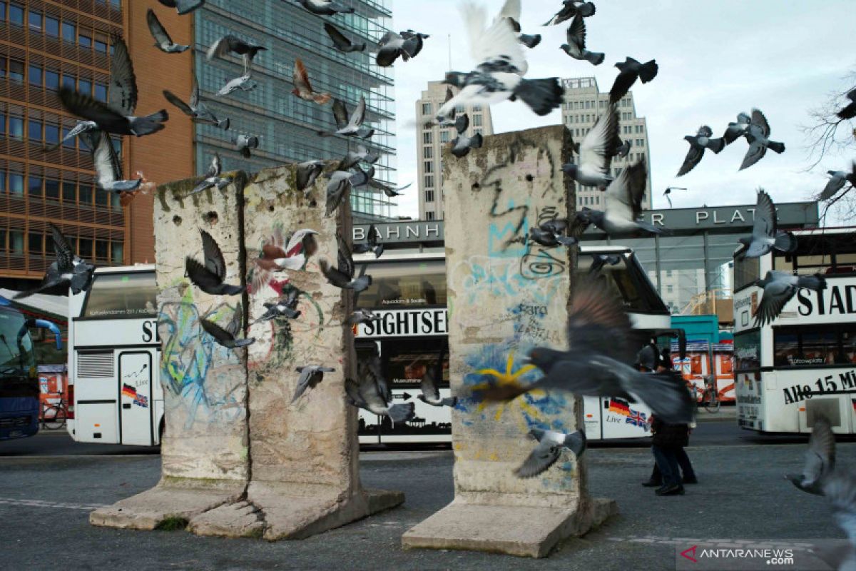 Rakyat Jerman merayakan 30 tahun jatuhnya Tembok Berlin