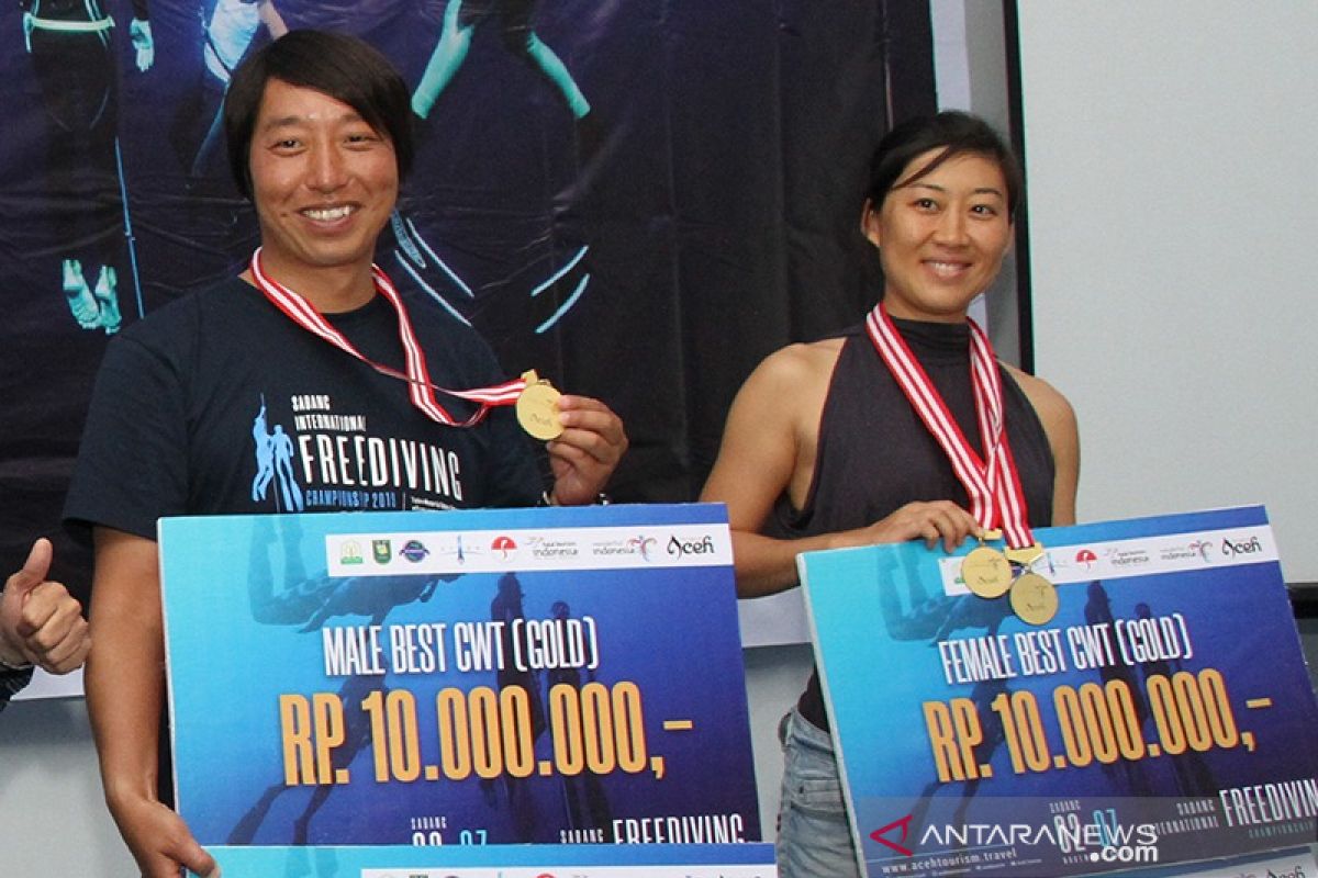 Atlet asal China raih juara umum freediving internasional Sabang