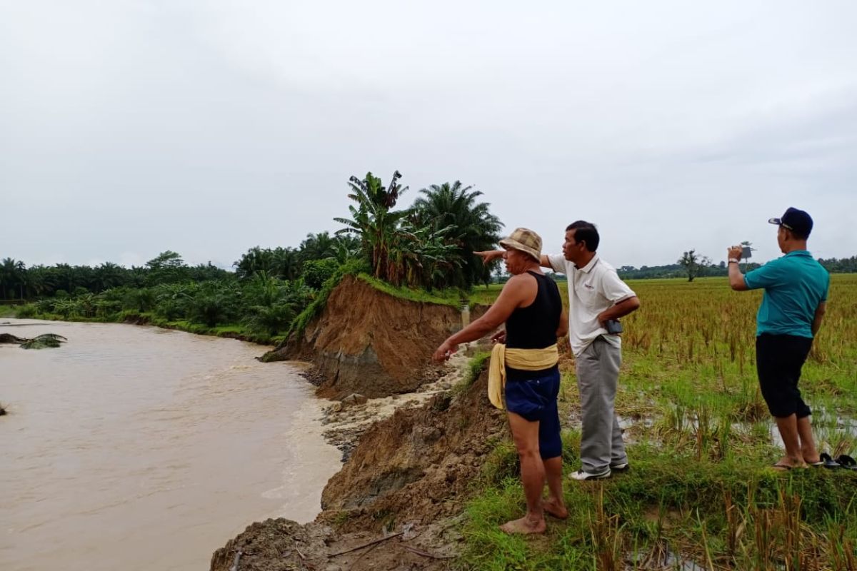 Tanggul Sei Bekulap Sirapit Langkat longsor