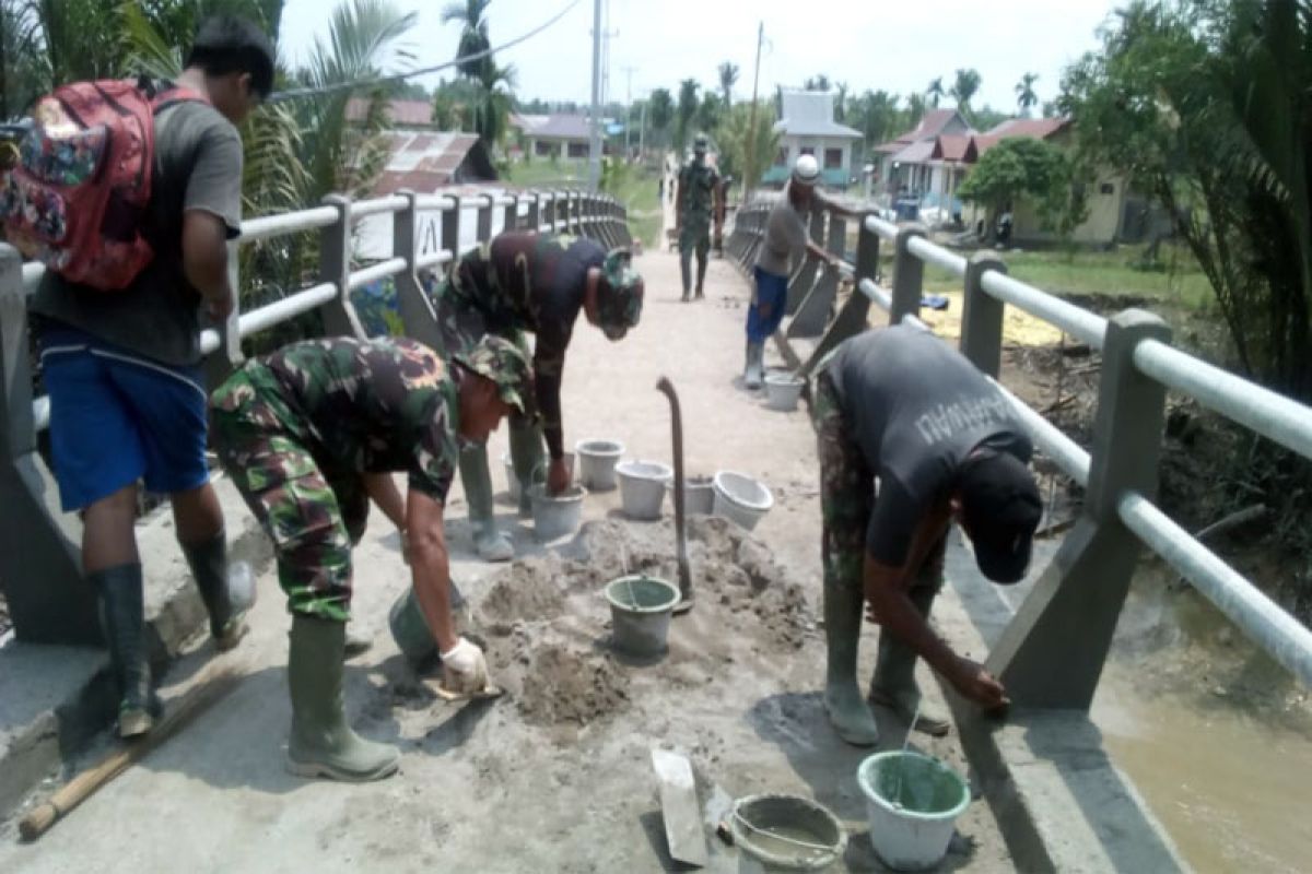 Satgas TMMD Sudah Maksimal Dalam Pembangunan Jembatan, Begini Kata Danramil Reteh